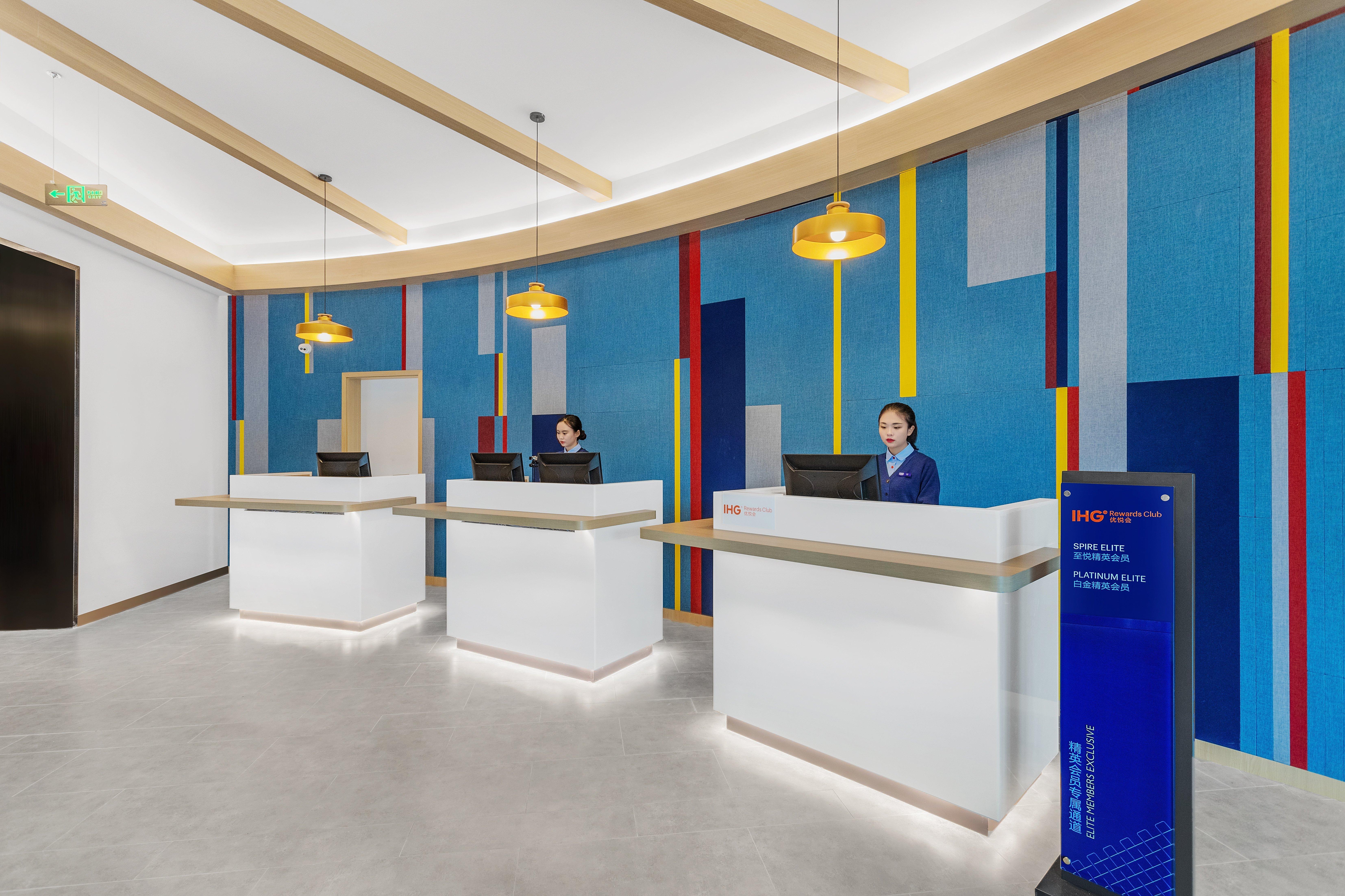 Holiday Inn Express Dali Xiaguan By Ihg Exterior photo